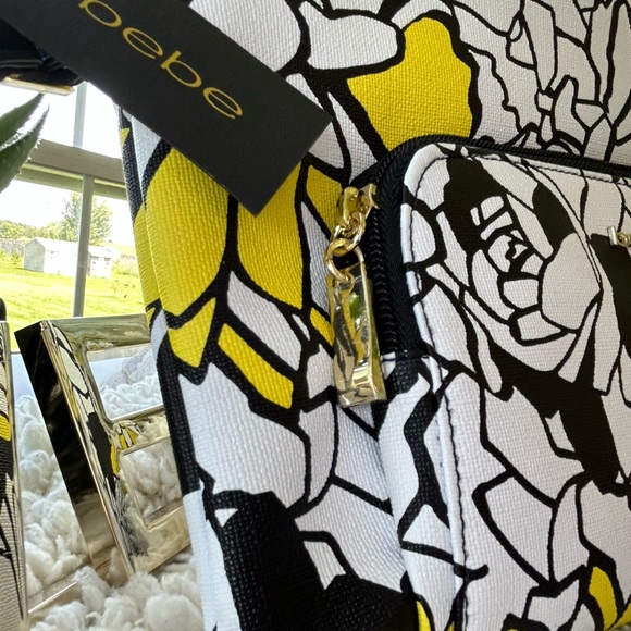 Bebe Black White and yellow Large Wristlet O/S - Picture 3 of 10